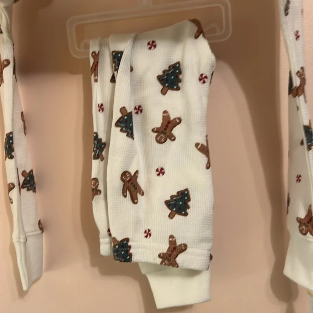 Kids Holiday Gingerbread & Tree Pajama Top - White
